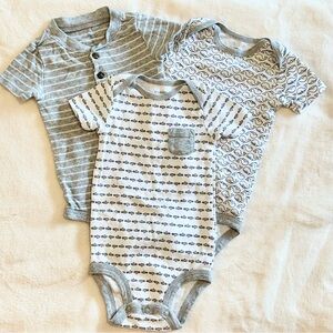 Carter's Gray and White Striped and Patterned Bodysuits - Size: 12 Months